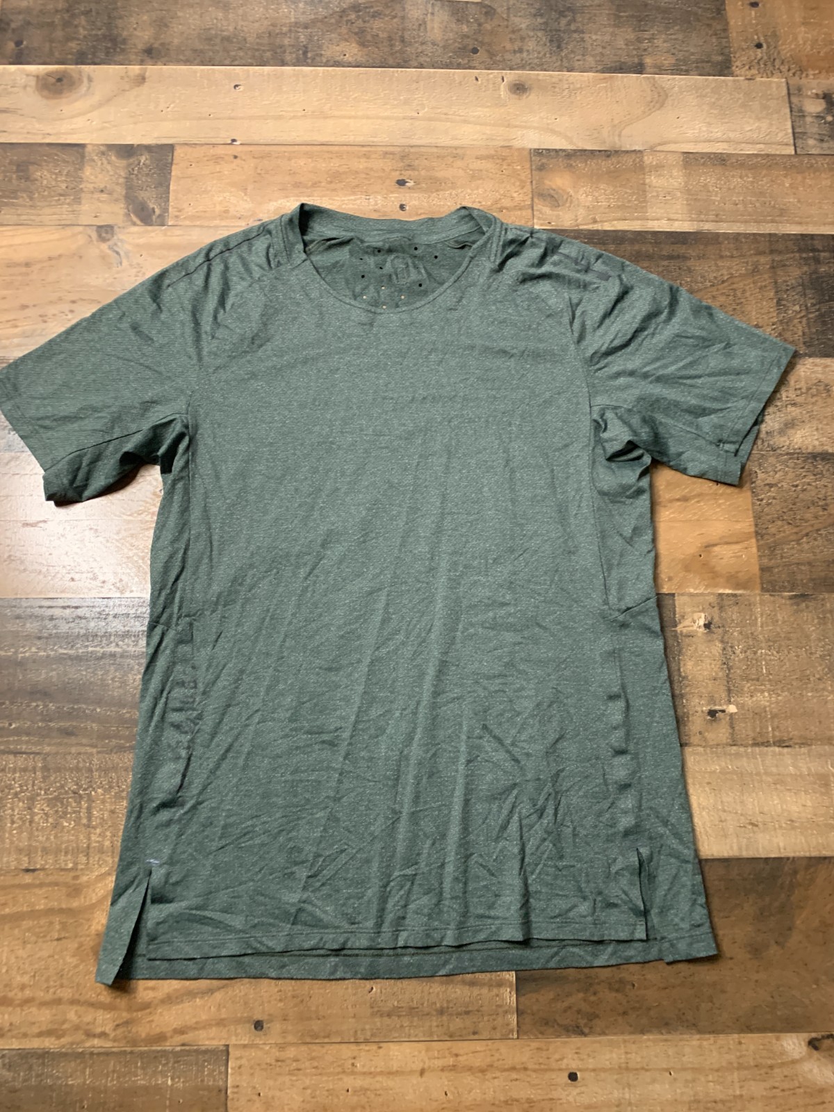 Lululemon License To Train Shirt Mens Small Green Gym Cross Fit Training gallery