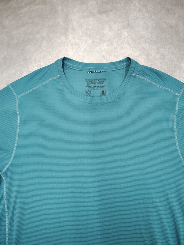 Patagonia T Shirt Mens M Aqua Blue Capilene Cool Lightweight Athletic Hiking Tee gallery