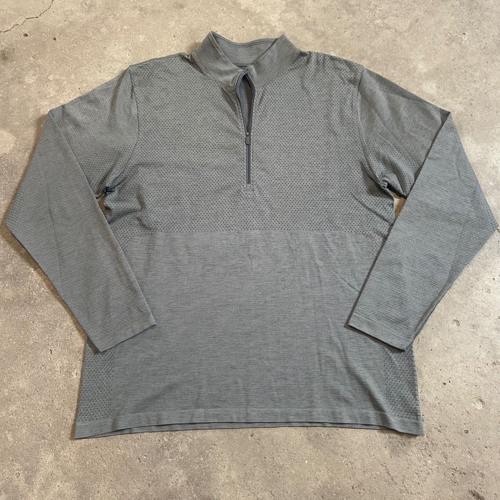 Lululemon Metal Vent Tech 1/2 Zip Pullover Men XXL Grey Mesh Ventilation Active gallery