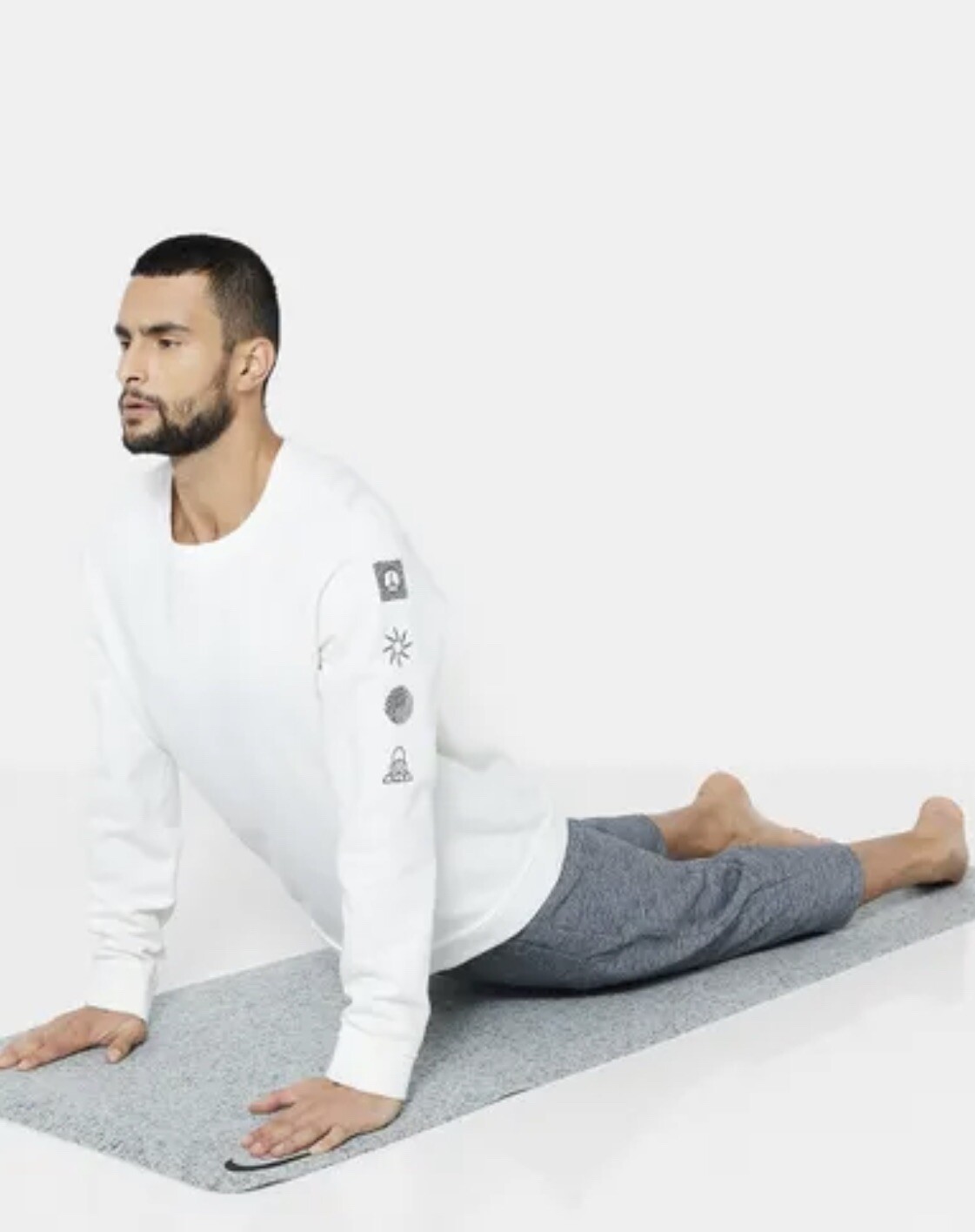 Nike Yoga Men's Therma-FIT Graphic Long Sleeve XXL Crewneck DM6556-133 White gallery