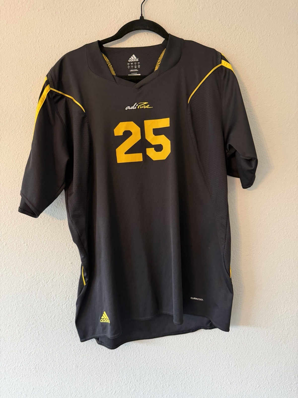 Adidas Climacool Adipure Men’s Black And Yellow Jersey Size Large #25 gallery