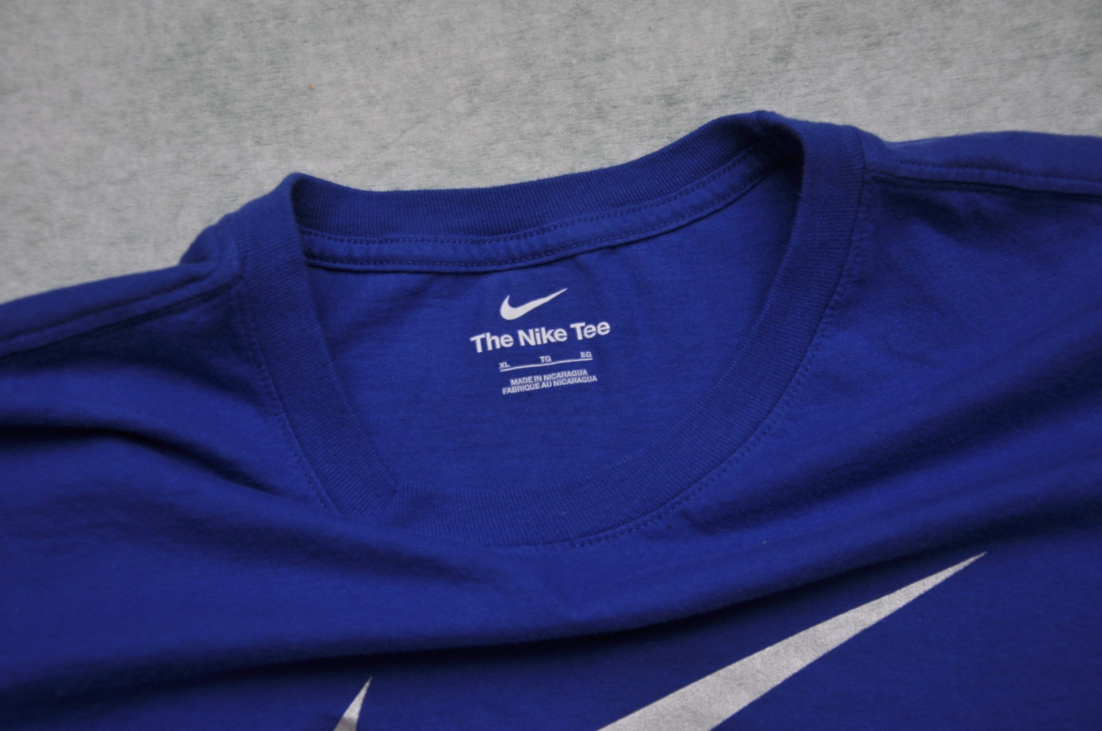Nike Air Men's Athletic Short Sleeve Color Blocked Logo Gym Graphic T-Shirt gallery