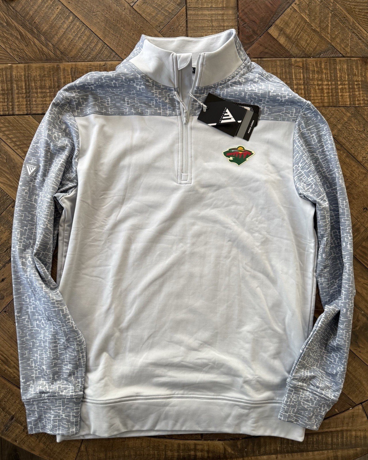 Levelwear Mens Siren 1/4 Zip Mock Neck Pullover Minnesota Wild Gray Small gallery