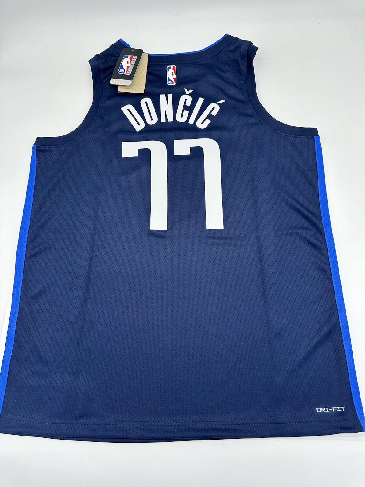 Size Large - Nike Luka Doncic Mavericks NBA Statement Swingman Jersey CV9474-421 gallery