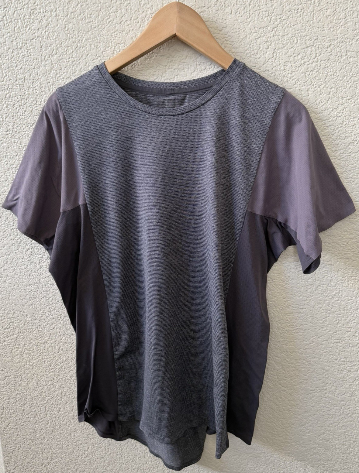 Lululemon X Robert Gellar Collab Men’s Large Active Short Sleeve Gray Contrast gallery