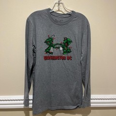 Under Armour Washington DC Holiday Graphic Men’s Loose Gray Long Sleeve T-Shirt…