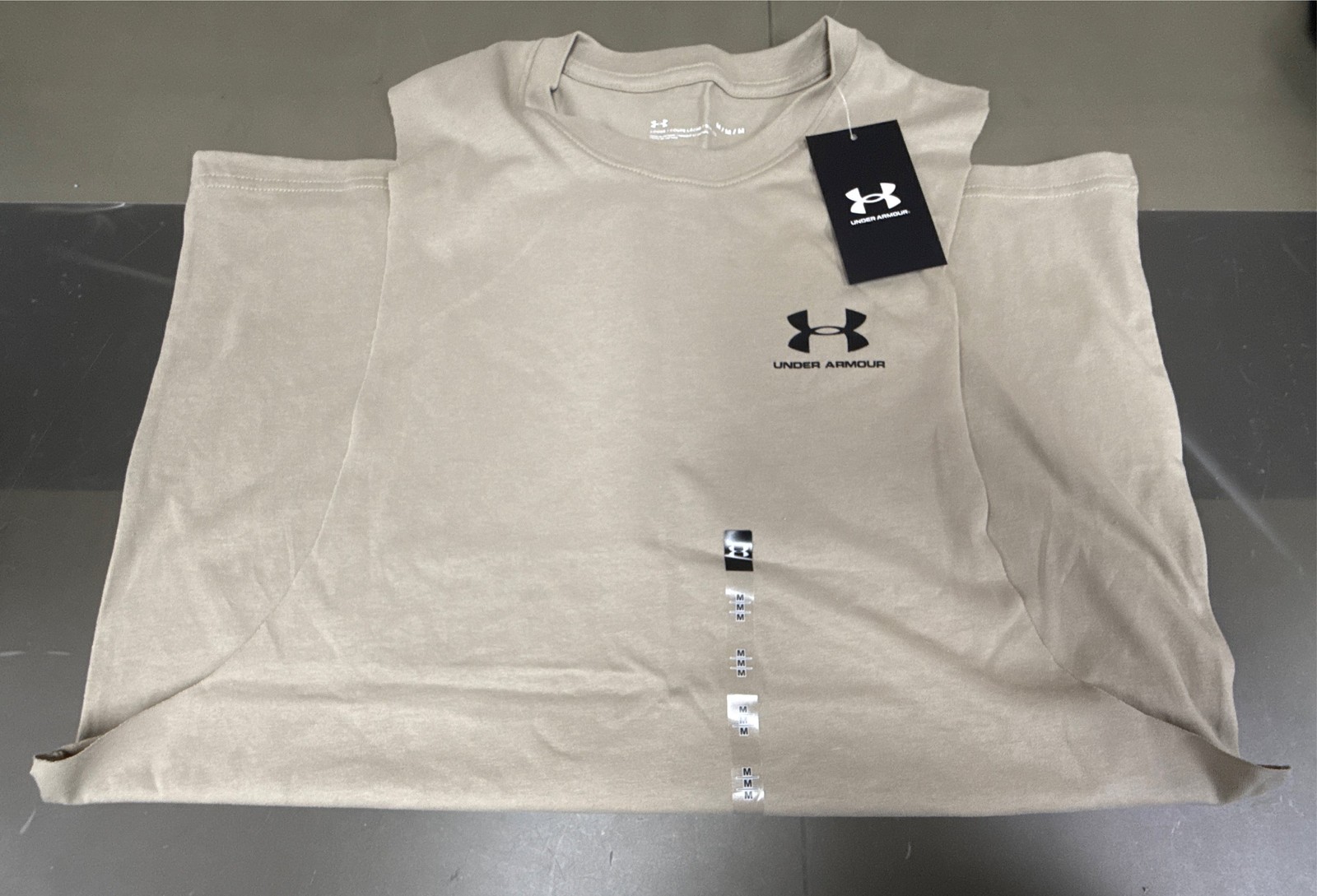 Under Armour Men's Left Chest Cut Off Tank Top gallery