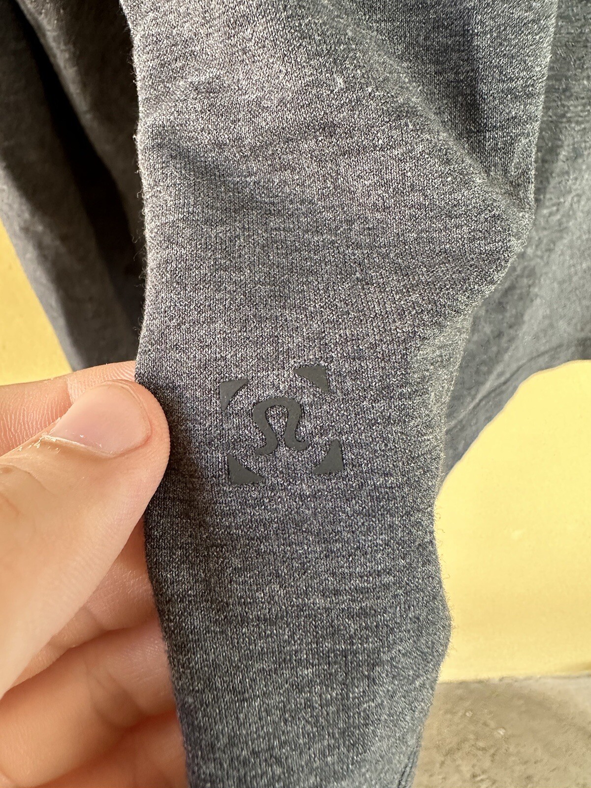 Lululemon 5 Year Basic Long Sleeve Shirt Sz XL Cotton Henley Black/gray Gym gallery