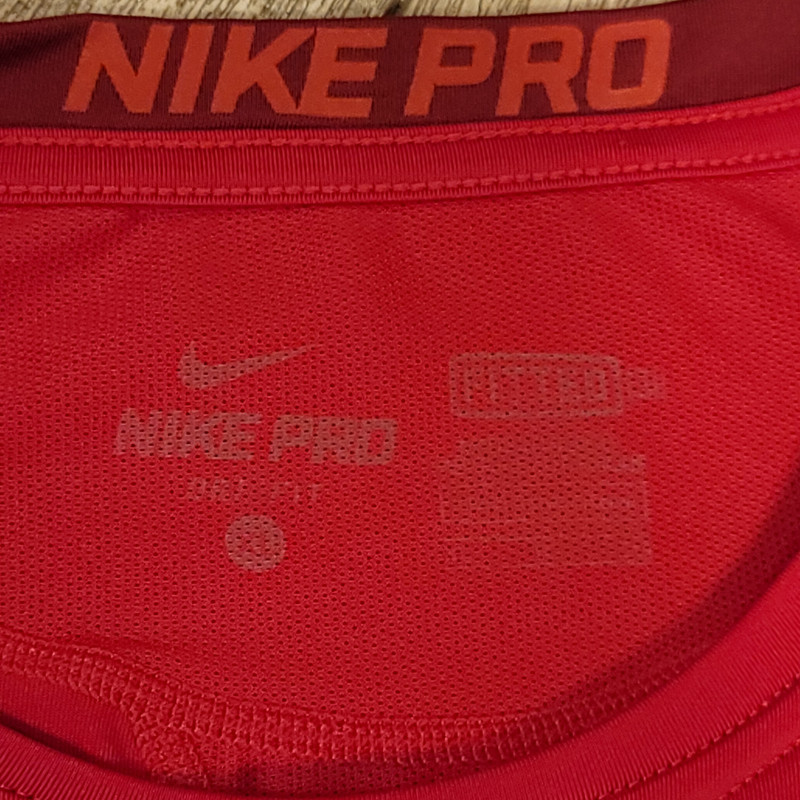 Nike Pro Men's Size XL Fitted Dri-Fit Short Sleeve Training Red Shirt 703104-687 gallery