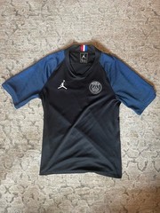 Nike Air Jordan X PSG jersey Size Small. Great Condition!