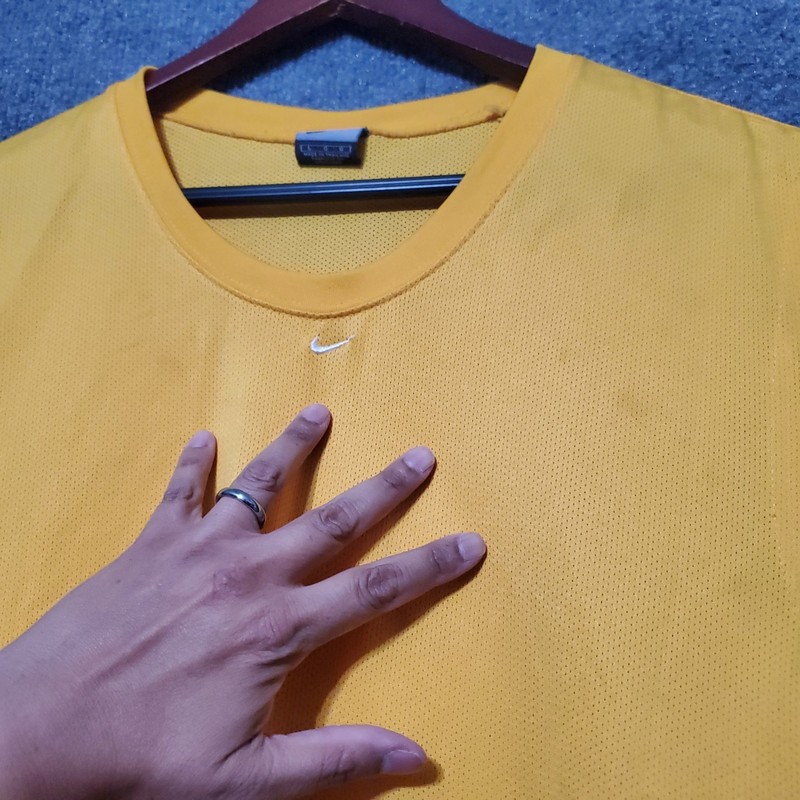 Nike Jersey Tank Mens Large Yellow Mesh Center Swoosh Basketball Y2K VTG Sports gallery