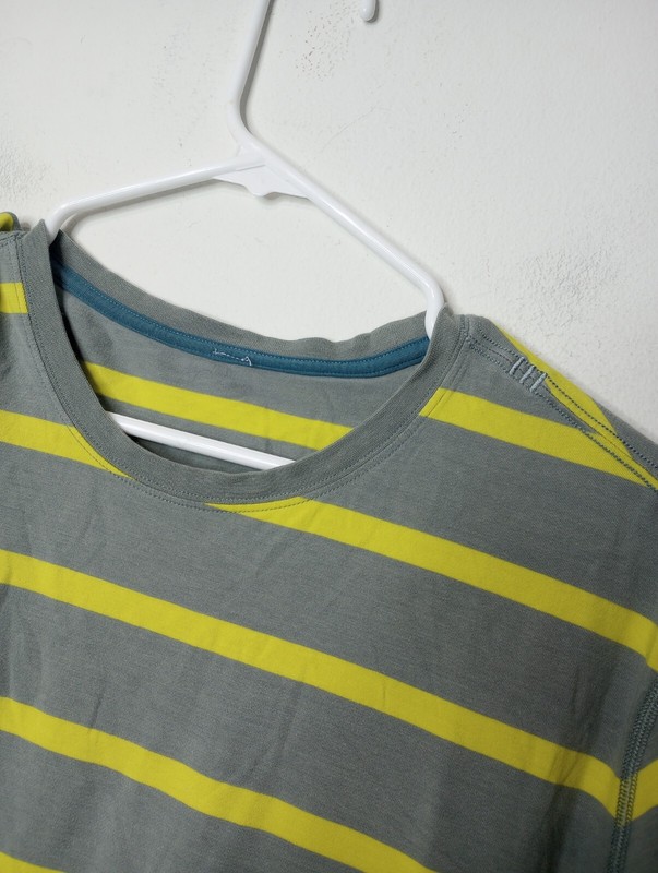 Lululemon 5 Year Basic Tee Grey Yellow Stripe Large gallery
