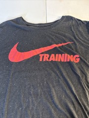 THE NIKE TEE DRI-FIT NIKE Training Women’s T SHIRT – Size L (18/27)