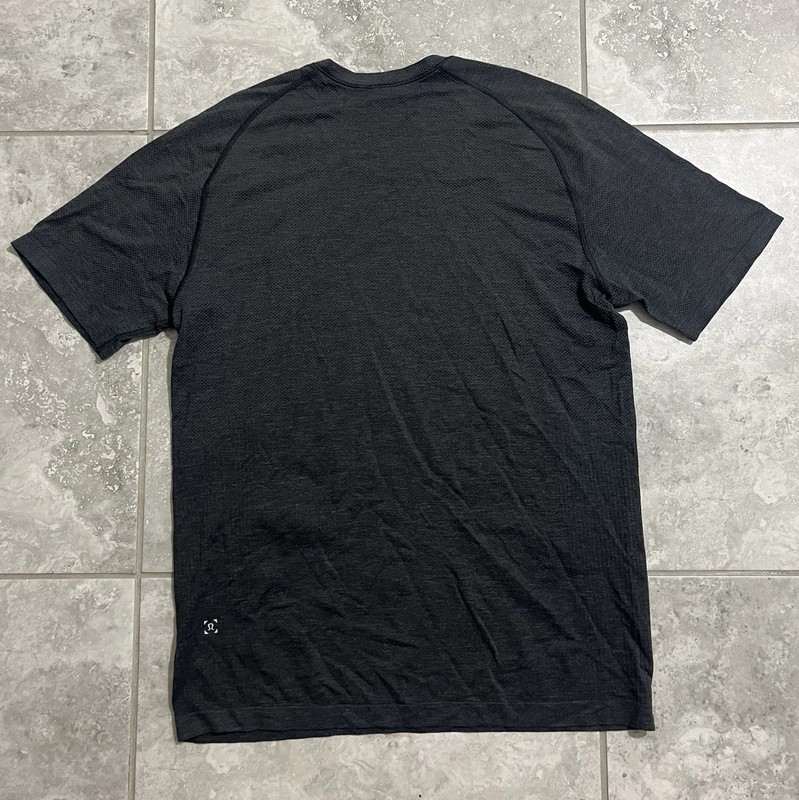Lululemon Metal Vent Tech Short Sleeve T Shirt Performance Tee Charcoal Mens M gallery