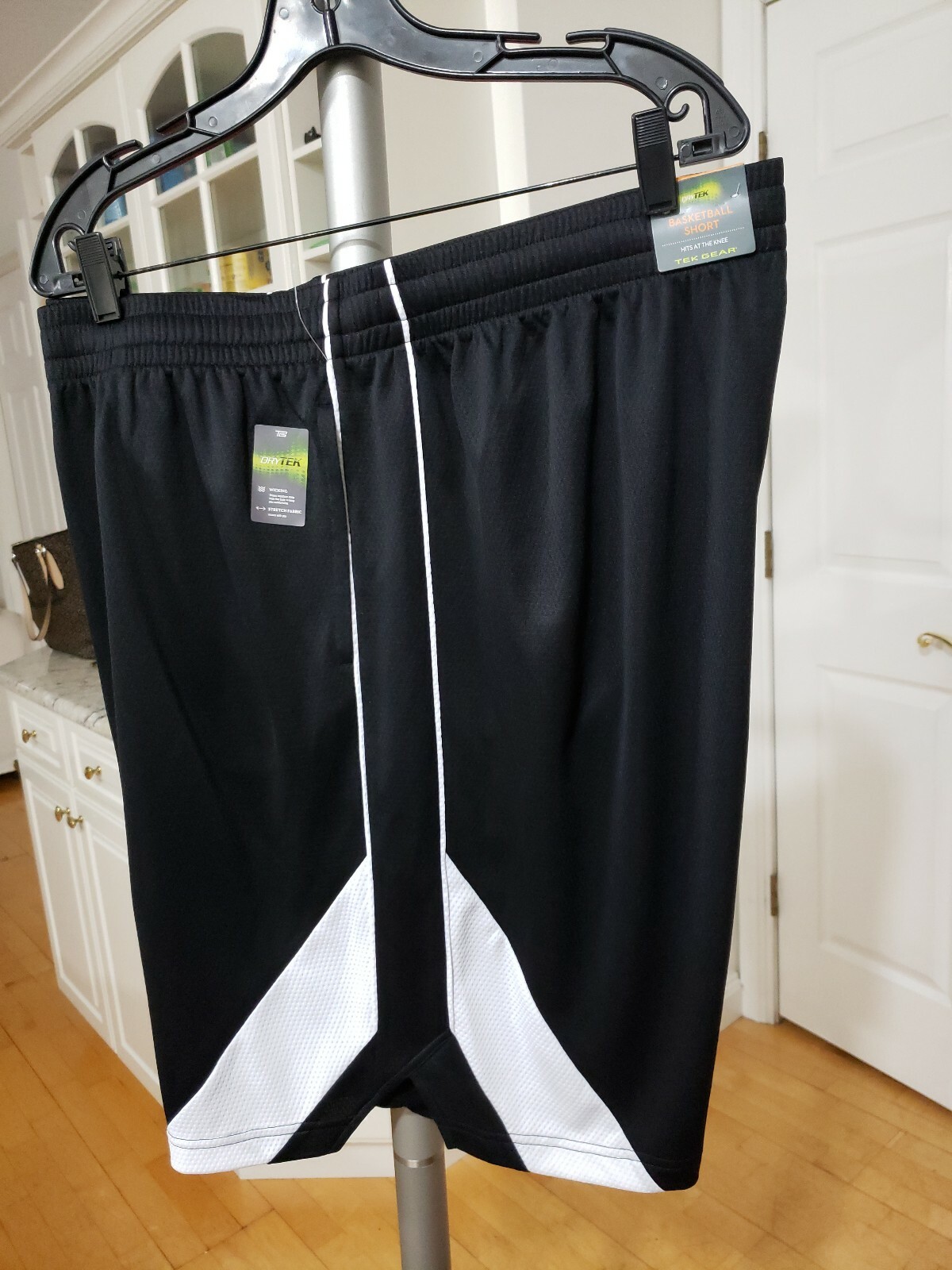 Tek Gear Basketball Shorts Big & Tall Size 2XB. New with Tags. gallery
