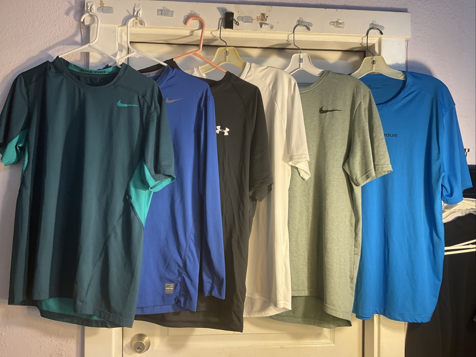 Lot Of 6 Nike Pro Hypercool/Fitted & Under Armour Heatgear Mens Sz Large gallery