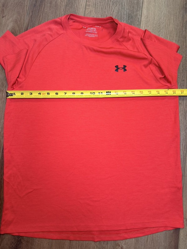 Under Armour Tech Performance Tee Men’s Medium Red Loose Fit Gym Athletic Shirt gallery