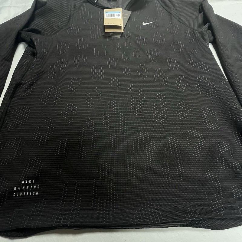 Nike Pinnacle Running Division Water Repellent Black Top Men's Medium FZ1121-010 gallery