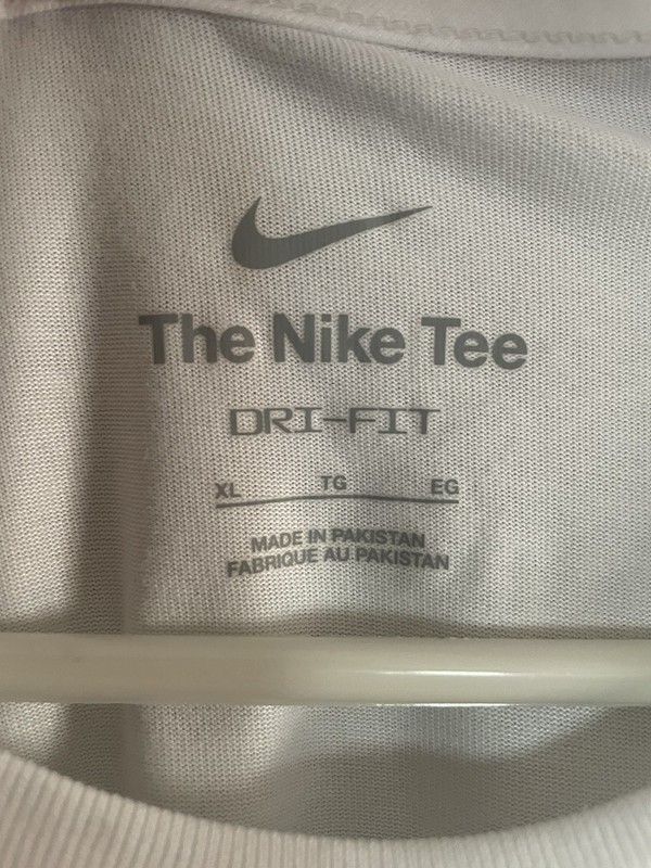 Nike Dri-FIT Kobe Bryant Black Mamba White Tee Shirt Men's Size XL HV5150-100 gallery