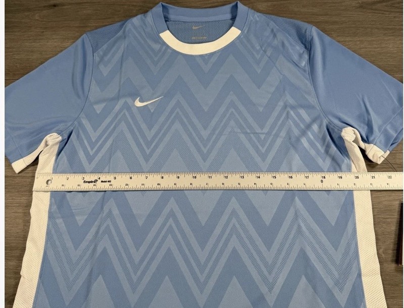 Nike Dri-FIT Shirt Mens Large Blue Slim Fit Chevron Soccer Jersey FD7417-448 gallery