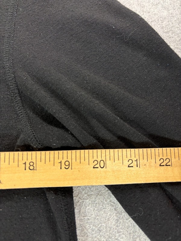 Omni Wool 1/4 Zip Polyester/Wool Base Layer Pullover (Men's XL) Black gallery