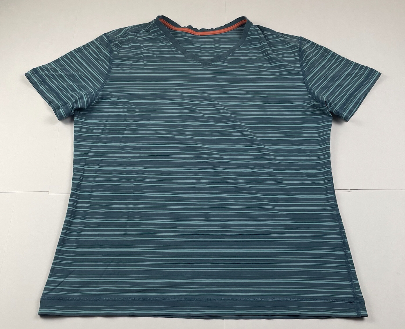 Lululemon 5 Year Basic V-Neck T-Shirt VitaSea Blue Green Striped Men’s Sz Large gallery