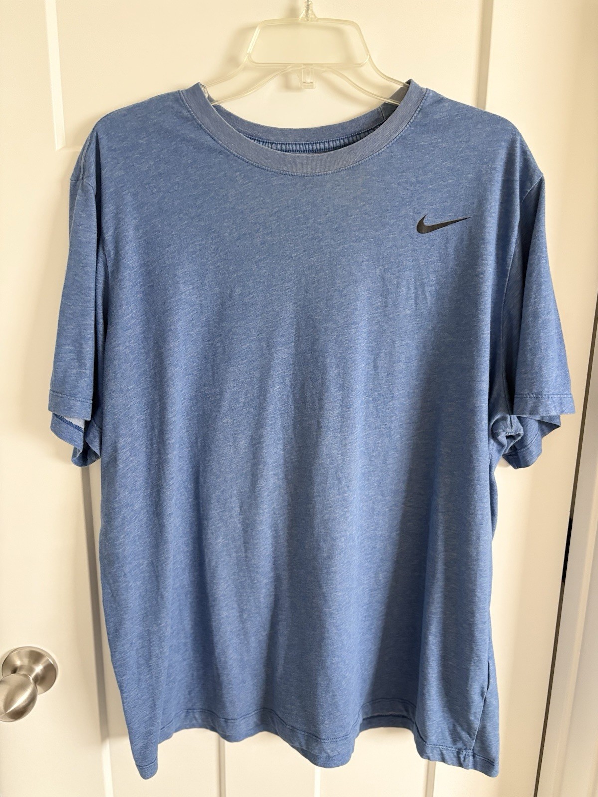 Nike Men’s Dri Fit T-shirt Size XL Blue Color gallery