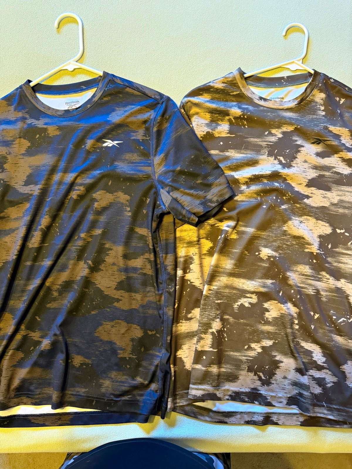Reebok Men's Compression Camo T-Shirt Short Sleeve Crew Neck Black/Gray M gallery