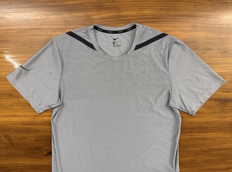 Nike Running Tech 14 09 11 05 Shirt Men's Medium Long Tall Gray S/S Crew gallery