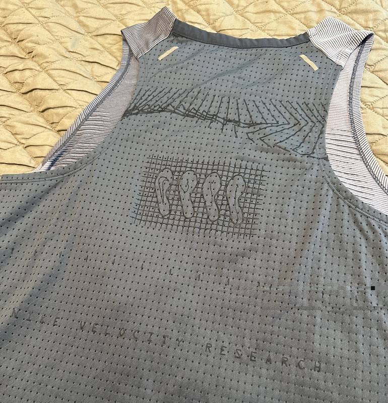 Nike Dri-Fit Lightweight Running Tank Top Men’s M Gray Bluish/Purple CJ5703-491 gallery