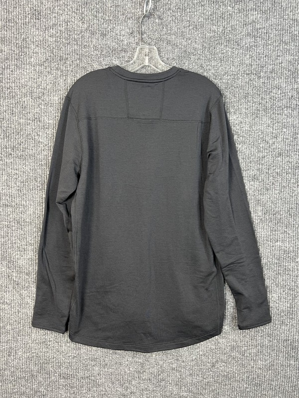Duluth Trading Co Shirt Mens Medium Gray Long Sleeve Thumb Holes Crew Neck gallery