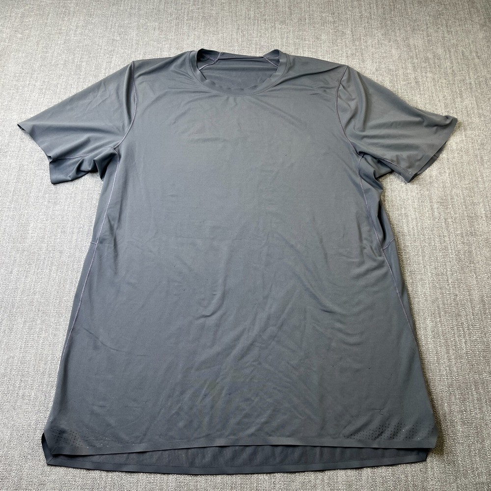 Lululemon Shirt Mens XL Dark Gray Short Sleeve Performance Shirt Stretch Gym