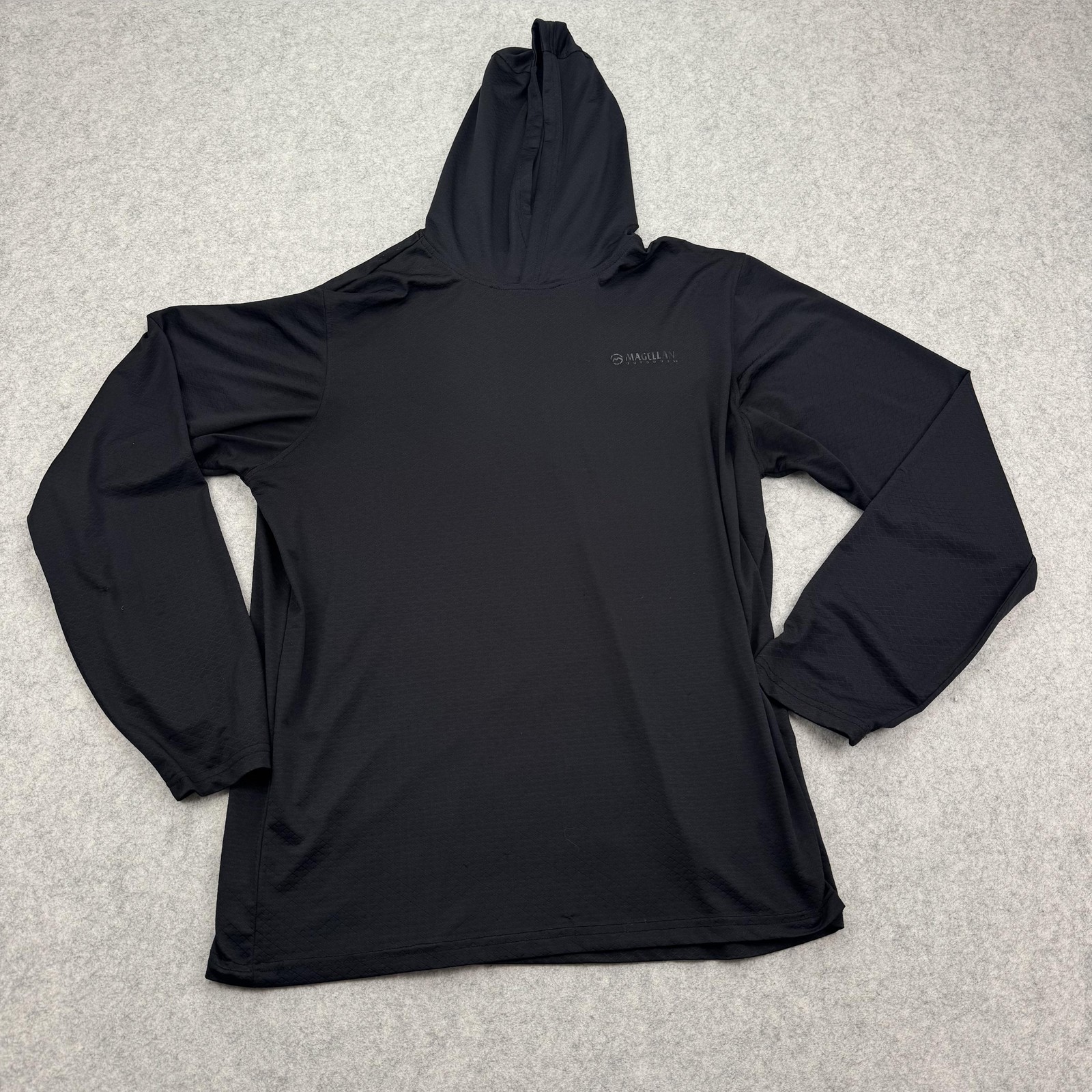 Magellan Outdoors Hunt Gear Shirt Mens Medium Black Hooded Long Sleeve Hunting gallery