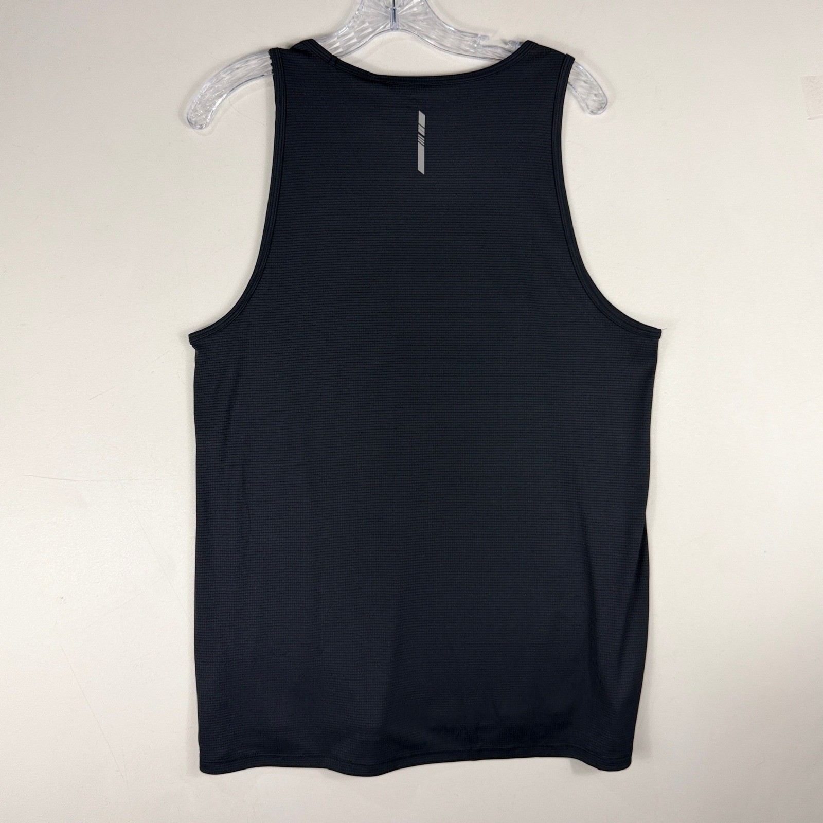 DSG Mens Run Tank Pure Black Textured Moisture Wicking Reflective Size M NEW gallery