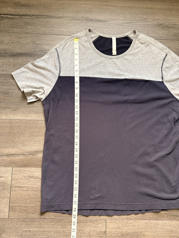 Lululemon Mens In Your Element T-Shirt Color Block Pocket Short Sleeve Size XXL gallery