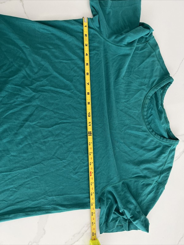 Lululemon Mens M 5 Year Basic Tee Shirt Short Sleeve Green Solid gallery