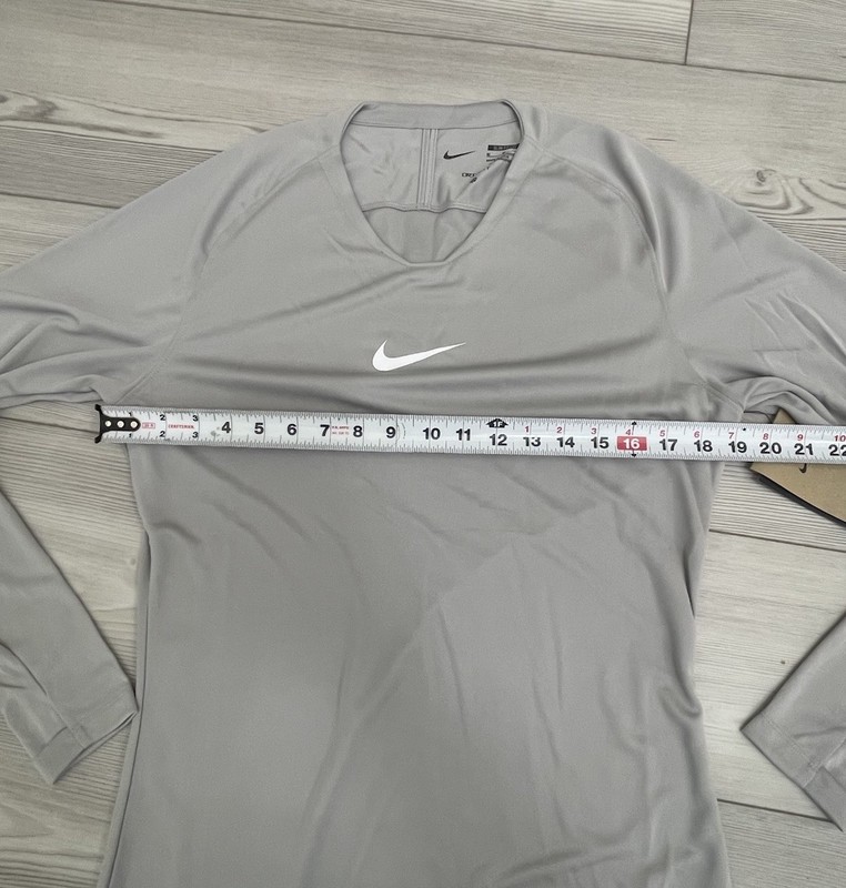 NWT Nike Dri-FIT Park First Layer Grey Soccer Shirt Men's Size Medium AV2609-057 gallery