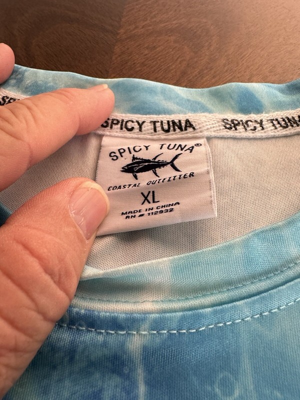 Spicy Tuna Coastal Outfitter XL Multi-Colored Long Sleeve Shirt Pre-Owned gallery