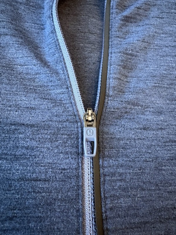 Lululemon Surge Warm Half-Zip Blue Size Medium Long Sleeve Shirt gallery