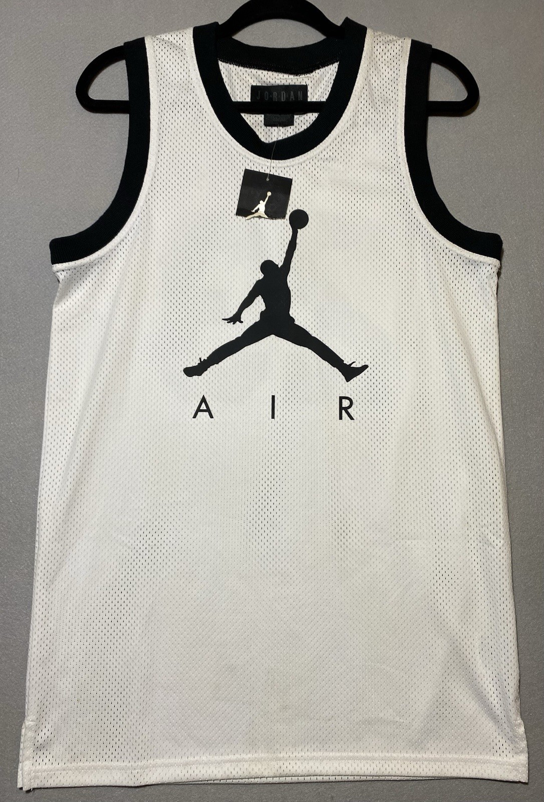New Nike Air Jordan Jumpman AIR MESH JERSEY Men’s Sm White Black Center Logo NWT gallery