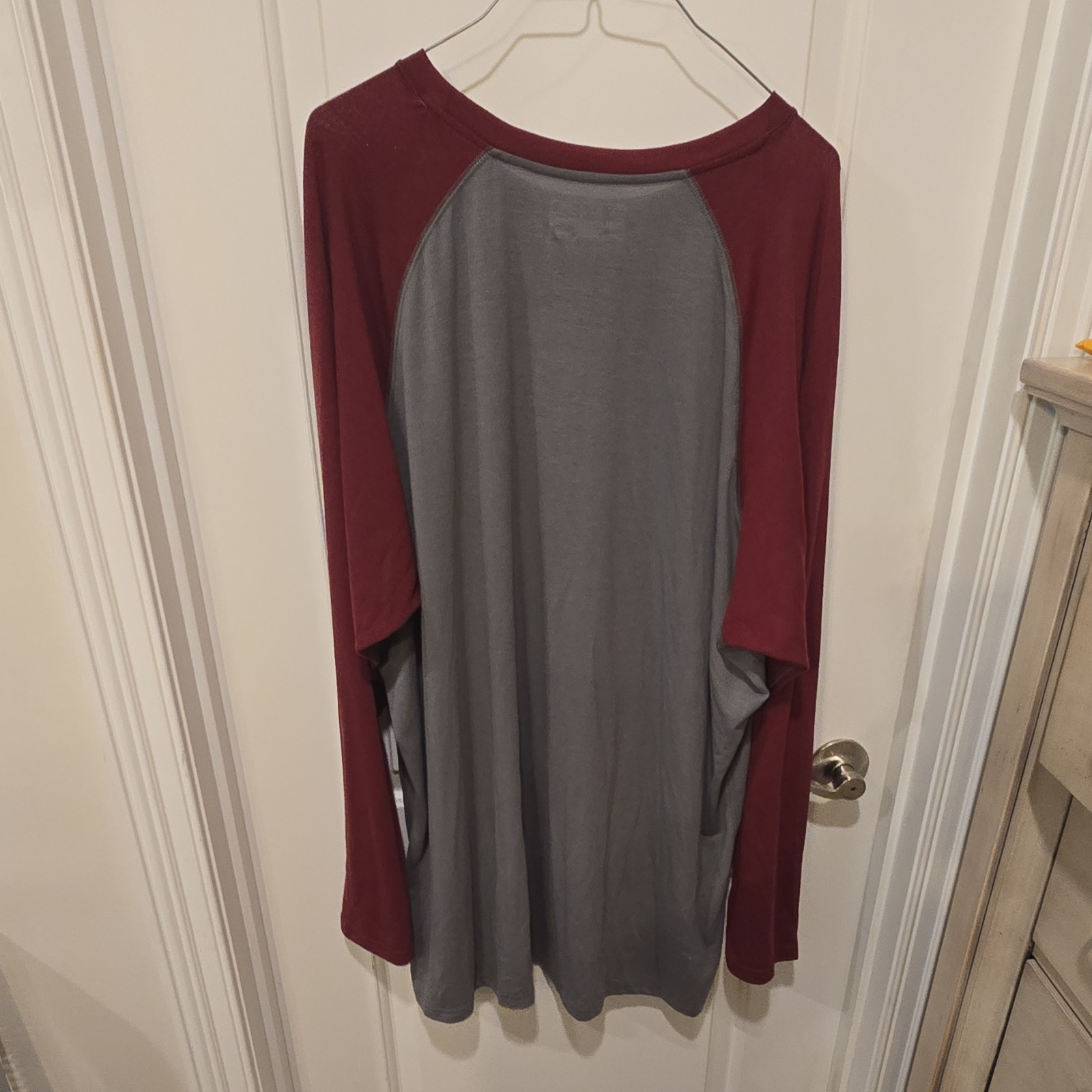 New Balance Men's 3XL Gray Red Raglan Long Sleeve Crew Neck Polyester Tee gallery