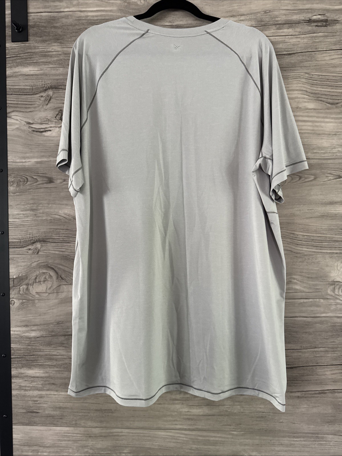 Men's Grey Old Navy Active Go-Dry Cool T-Shirt Size XXL Tall FREE SHIPPING! gallery