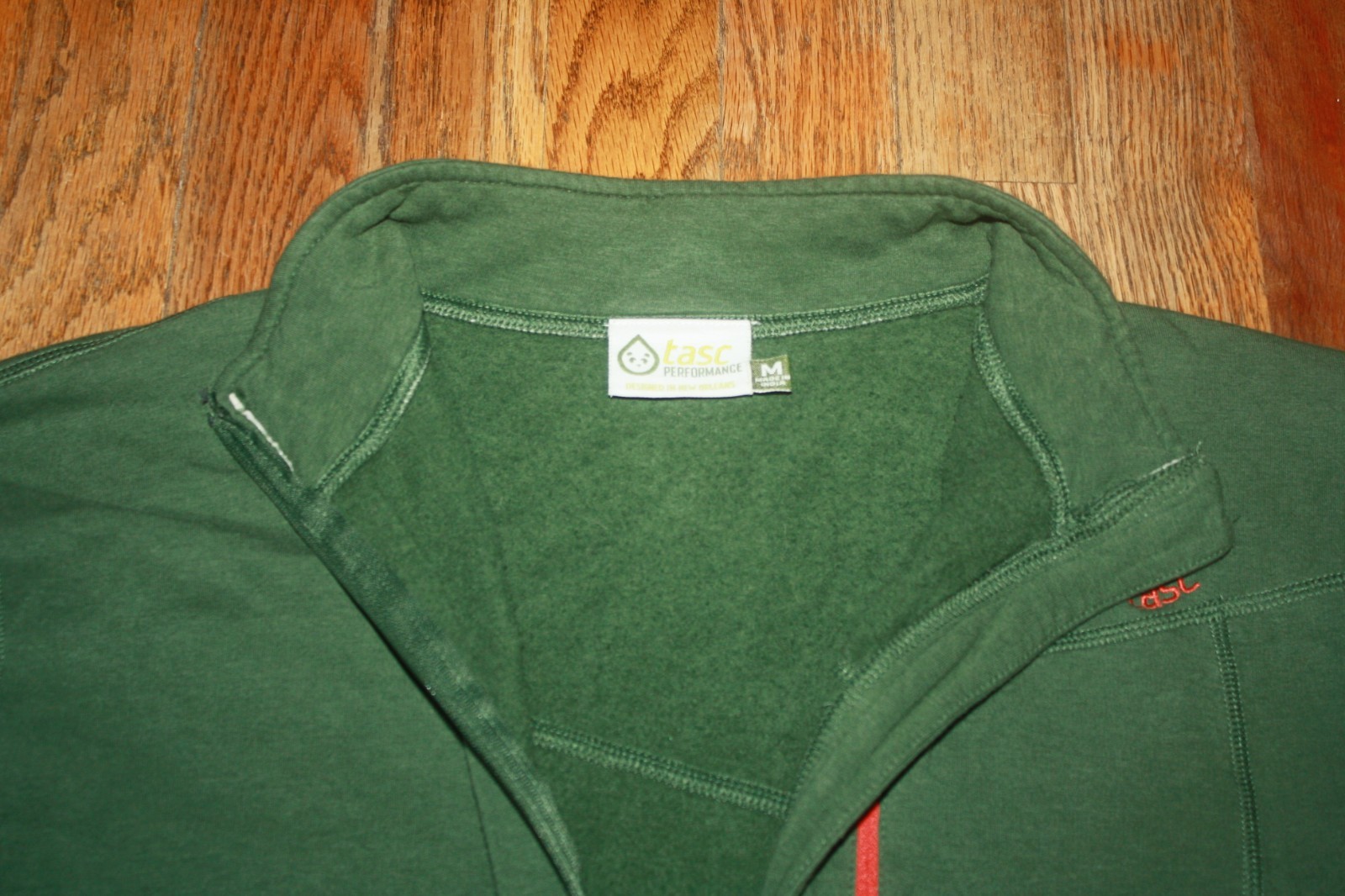 TASC PERFORMANCE VELU MENS GREEN COTTON/BAMBOO 1/4 ZIP PULL OVER SHIRT SIZE M gallery
