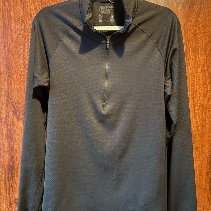 Patagonia Unisex Black Midweight Baselayer Top M Long Sleeve Pullover gallery