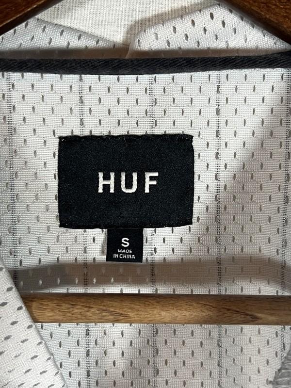HUF Worldwide Baseball Jersey Mens Small Pinstriped Skateboarding gallery