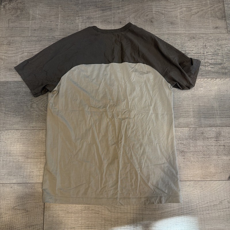 Lululemon Men's Medium T-Shirt Beige And Gray gallery