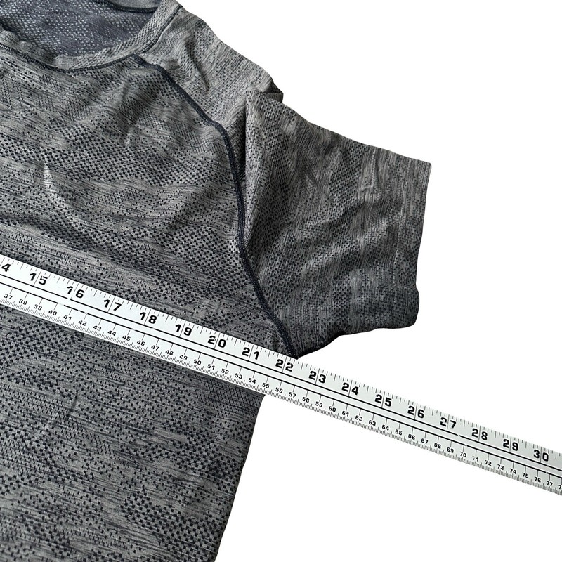 Lululemon Metal Vent Tech Short Sleeve 2.0 Shirt Mens XL Gray Camo M3AG9S gallery