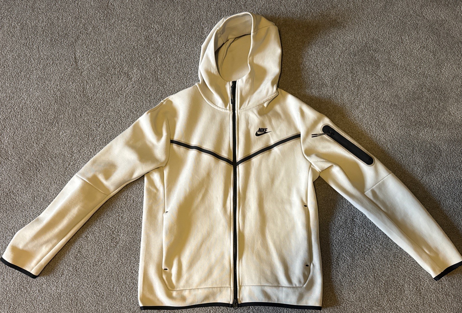 Men’s Nike Tech Hooded Zip Up Jacket Cream Color - Size Medium gallery