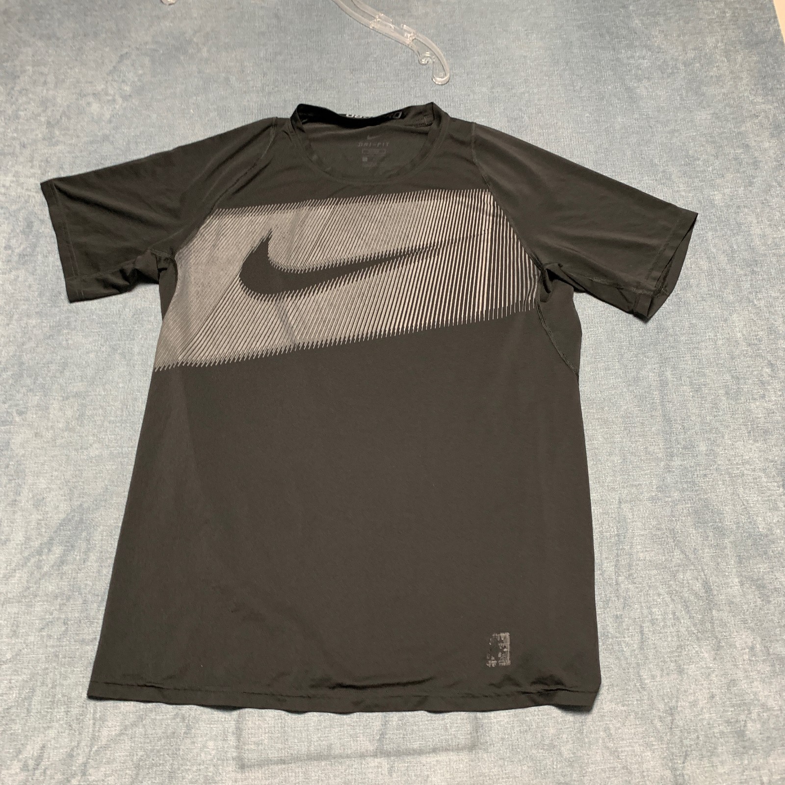 Nike Pro Dri Fit Running T Shirt Mens Large Black Swoosh Logo Fitted Fit Sports gallery