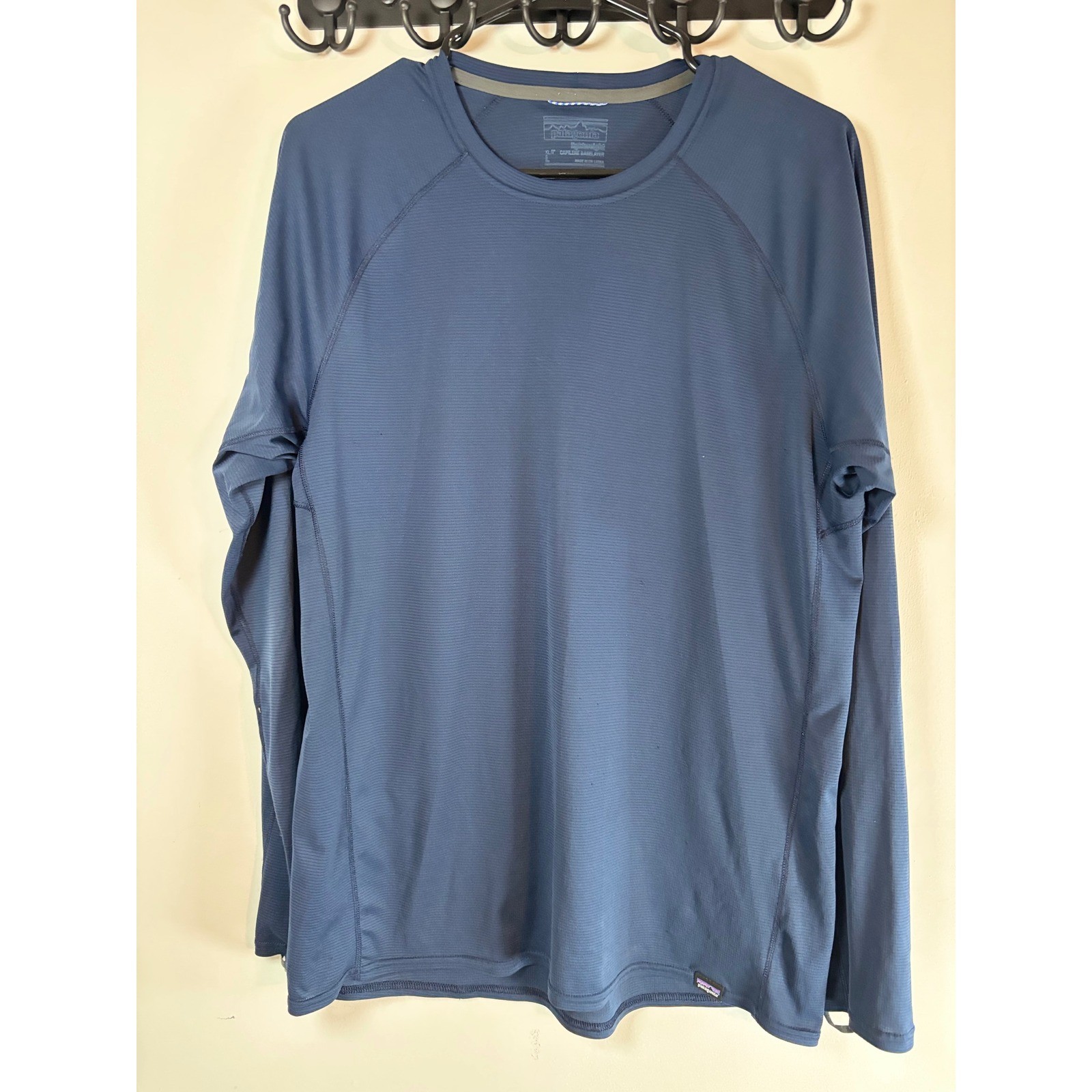 Patagonia Capilene Lightweight Baselayer Mens Large Navy Blue Long Sleeve Shirt gallery